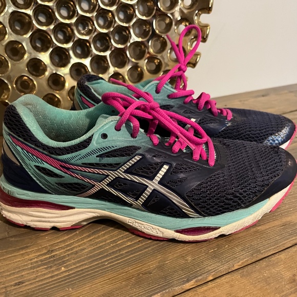 ASICS Running shoes - Picture 1 of 5